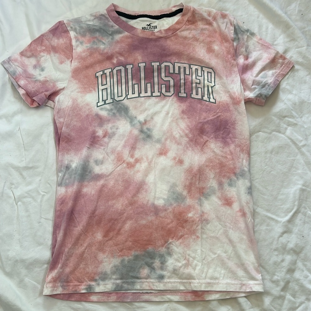 Multi-Colored Men’s Hollister T-shirt